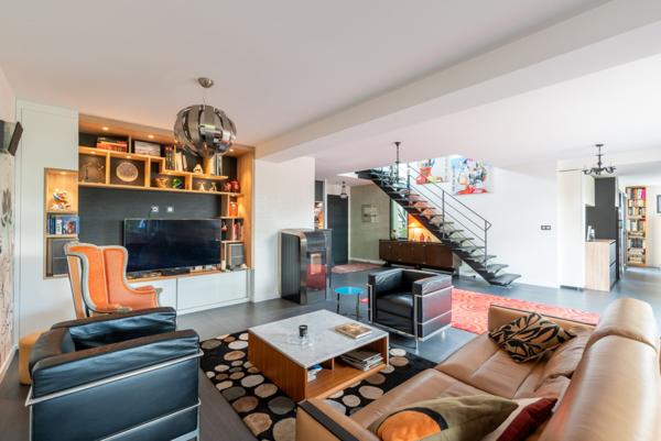 Vaste contemporaine cubique avec piscine à dix minutes de Rennes