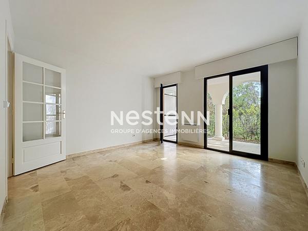 A VENDRE - MINELLE - STUDIO - RDJ - PARKING S-S/CAVE