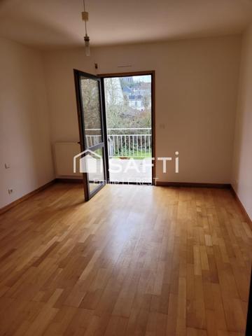 Maison 8 pièces 150m2 avec dépendance