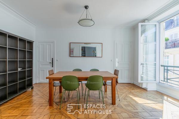 Appartement traversant en étage élevé à sublimer – Élysées-Madeleine