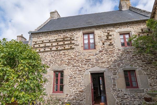 A vendre Demeure du XVIème siècle au coeur de SARZEAU