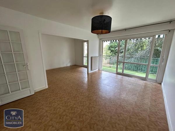 Appartement à louer 4 pièces 75.63m² Évry-Courcouronnes (91000)