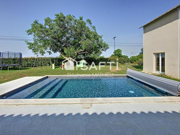 Villa tout confort avec piscine et dépendance