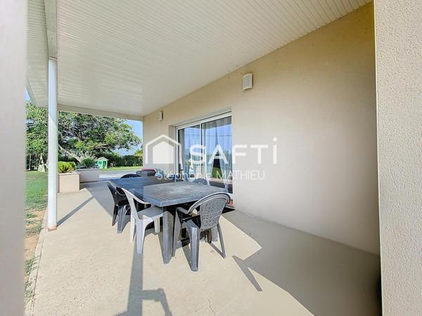 Villa tout confort avec piscine et dépendance