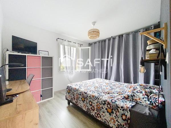 Villa tout confort avec piscine et dépendance