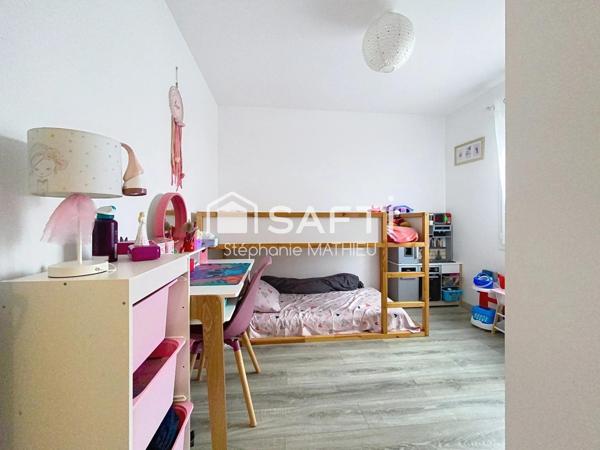 Villa tout confort avec piscine et dépendance