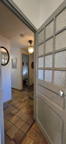 Orange (84100) APPARTEMENT TYPE 4 de 100m2 VENDU LOUE AVEC PLACES DE PARKING ET JARDIN