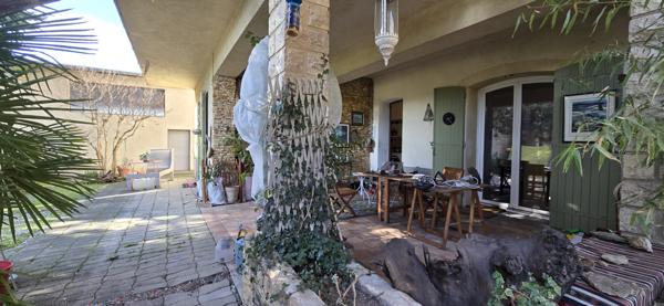 Orange (84100) APPARTEMENT TYPE 4 de 100m2 VENDU LOUE AVEC PLACES DE PARKING ET JARDIN