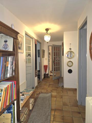 Orange (84100) APPARTEMENT TYPE 4 de 100m2 VENDU LOUE AVEC PLACES DE PARKING ET JARDIN