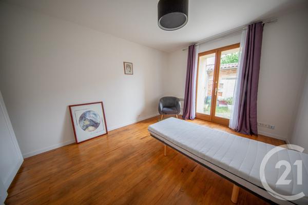 Maison à vendre  5 pièces - 141 m 2   LE TAILLAN MEDOC  - 33