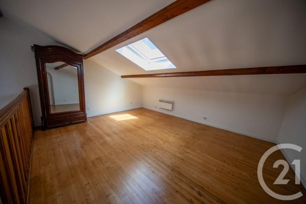 Maison à vendre  5 pièces - 141 m 2   LE TAILLAN MEDOC  - 33