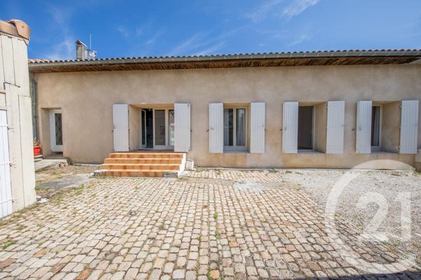 Maison à vendre  5 pièces - 141 m 2   LE TAILLAN MEDOC  - 33