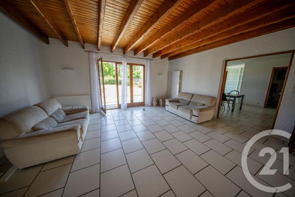 Maison à vendre  5 pièces - 141 m 2   LE TAILLAN MEDOC  - 33