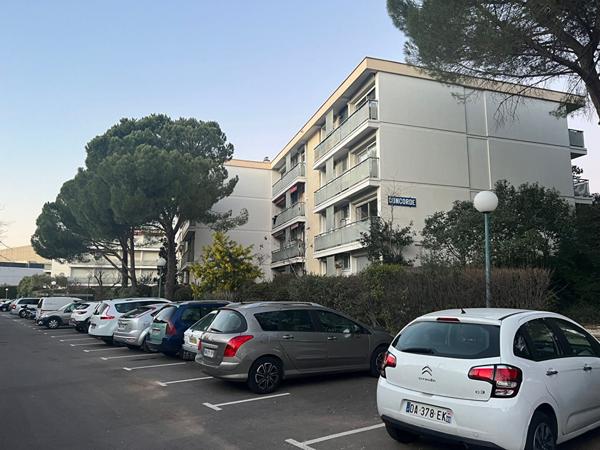 Appartement Montpellier 1 pièce(s) 38.26, parking, cave