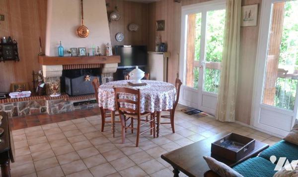 Entre la gare et Les Minimes, ds quartier calme, PAVILLON +110m2 hab, comprenant :
. en RC : e...