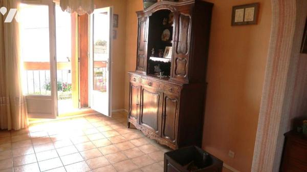 Entre la gare et Les Minimes, ds quartier calme, PAVILLON +110m2 hab, comprenant :
. en RC : e...