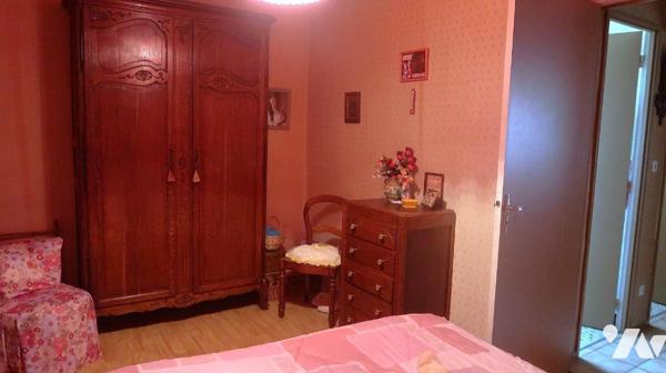 Entre la gare et Les Minimes, ds quartier calme, PAVILLON +110m2 hab, comprenant :
. en RC : e...