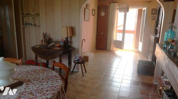 Entre la gare et Les Minimes, ds quartier calme, PAVILLON +110m2 hab, comprenant :
. en RC : e...