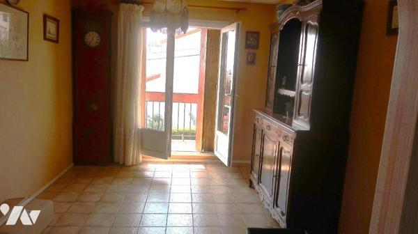 Entre la gare et Les Minimes, ds quartier calme, PAVILLON +110m2 hab, comprenant :
. en RC : e...