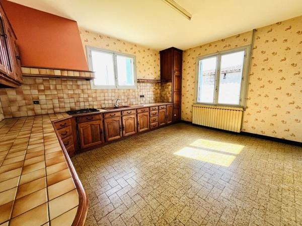 Maison à vendre |  Saint-Aigulin |  6 pièces | 132 m²