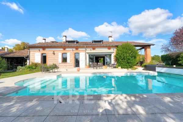 Ferme rénovée 9 pièces, piscine, vue Pyrénées & campagne