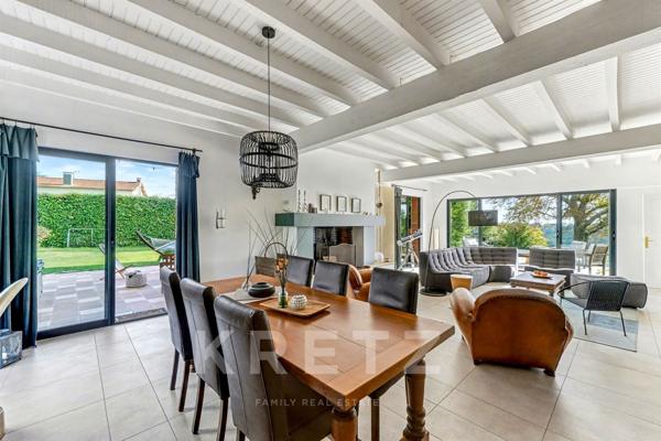 Ferme rénovée 9 pièces, piscine, vue Pyrénées & campagne