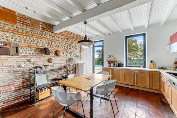 Ferme rénovée 9 pièces, piscine, vue Pyrénées & campagne