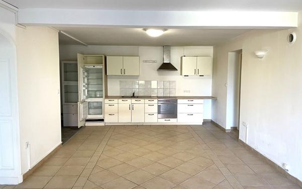 Appartement à louer    3 pièces •  Ternay