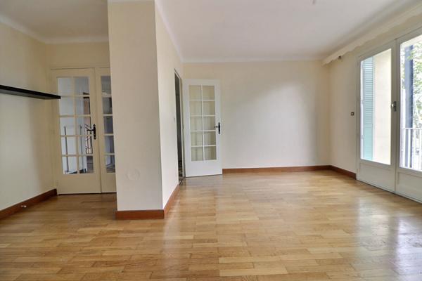 Appartement 80 m2 3 pieces Lyon 8eme Secteur Santy
