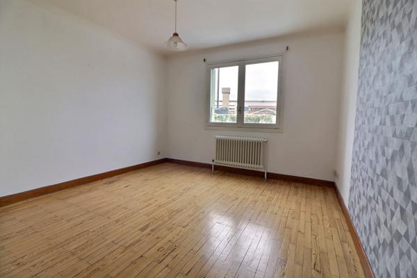 Appartement 80 m2 3 pieces Lyon 8eme Secteur Santy