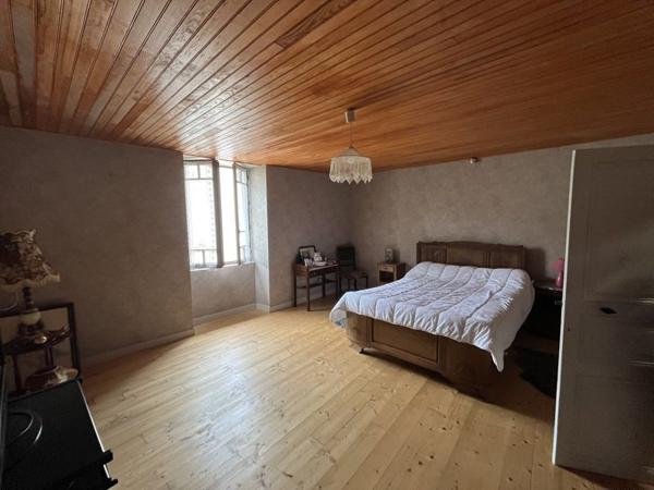 Maison à vendre |  Exoudun |  5 pièces | 158 m²