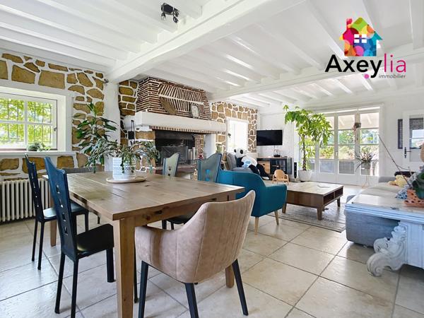 Roanne (42300) A VENDRE - 15MIN DE ROANNE - BELLE MAISON RÉNOVÉE AVEC QUATRE CHAMBRES, GRAND TERRAIN, ÉTANG ET PISCINE