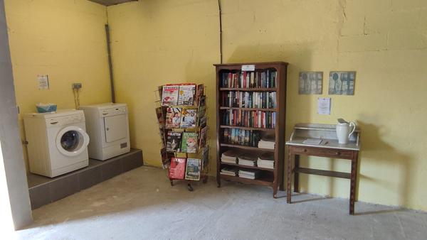 SOUS COMPROMIS - Couleuvre – Petit CAMPING à thème avec maison et granges sur 3 ha 77 Couleuvre (03320)