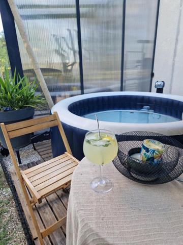 Maison et grand terrain constructble