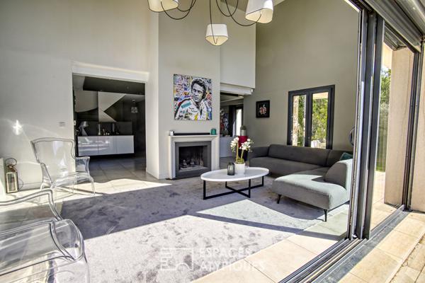 Maison contemporaine sur les hauteurs de Collonges-au-Mont d’Or