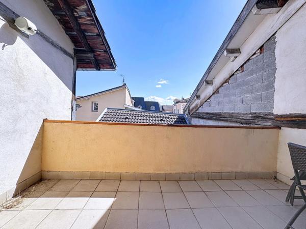 Voiron centre, duplex avec balcon sud à l'arrière de la rue Grande