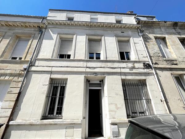 A VENDRE IMMEUBLE DE 4 APPARTEMENTS - BORDEAUX PLACE PAUL DOUMER , Bordeaux A VENDRE IMMEUBLE DE 4 APPARTEMENTS - BORDEAUX PLACE PAUL DOUMER , Bordeaux