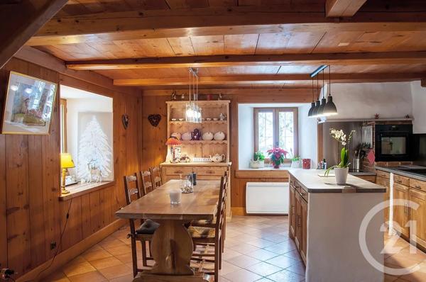 Maison à vendre  9 pièces - 201,64 m 2   ST GERVAIS LES BAINS  - 74