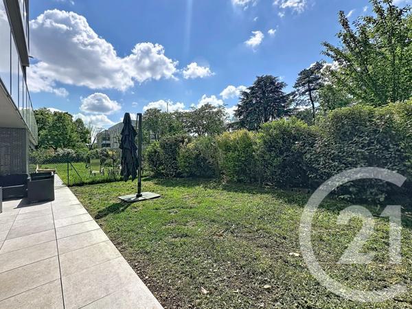 Appartement F3 à vendre  3 pièces - 60 m 2   ST PRIEST  - 69