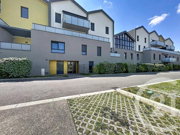 Appartement F3 à vendre  3 pièces - 60 m 2   ST PRIEST  - 69