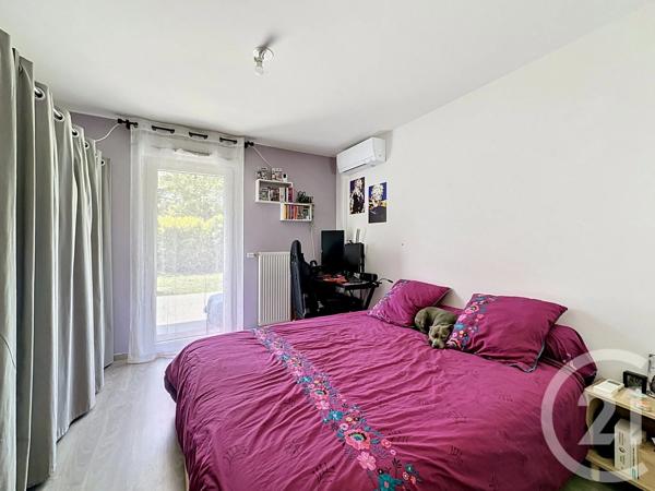 Appartement F3 à vendre  3 pièces - 60 m 2   ST PRIEST  - 69