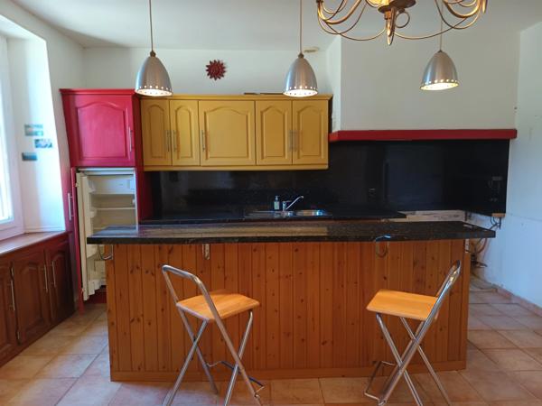 MAISON 4 CHAMBRES  A 5 MINUTES DU COEUR DU VILLAGE AU CALME