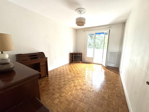 À vendre - T3, 3 pièces situé à Joué-lès-Tours (37300)