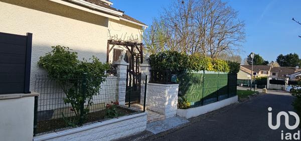 Maison à vendre 7 pièces 106 m² Les Mureaux