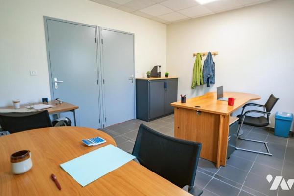 Bâtiment de stockage et bureaux à AUXERRE (250 m2 de bureaux, 615 m2 de stockage)