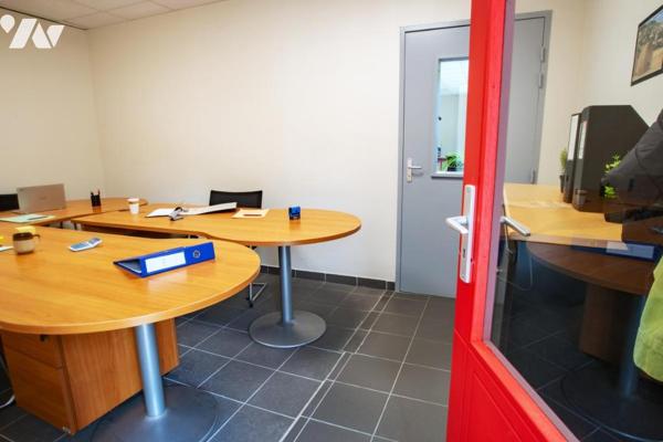 Bâtiment de stockage et bureaux à AUXERRE (250 m2 de bureaux, 615 m2 de stockage)