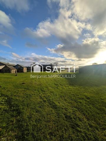 Ensemble avec un fort potentiel à rénover sur un terrain de 6 500 m2