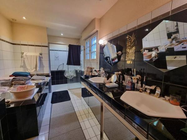 Vente Propriété 9 pièces 288 m2 à Rimaucourt