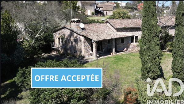 Maison à vendre 8 pièces 193 m² Saint-Étienne-de-Fontbellon