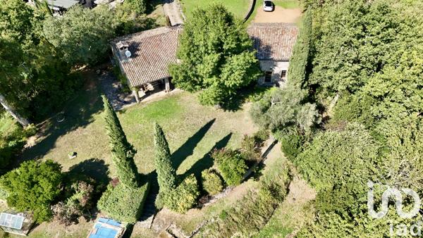 Maison à vendre 8 pièces 193 m² Saint-Étienne-de-Fontbellon